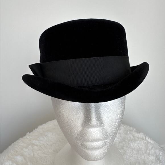 Vintage 50's French Black Velvet Cocktail Hat with Ribbon band retro veil style - Picture 9 of 16
